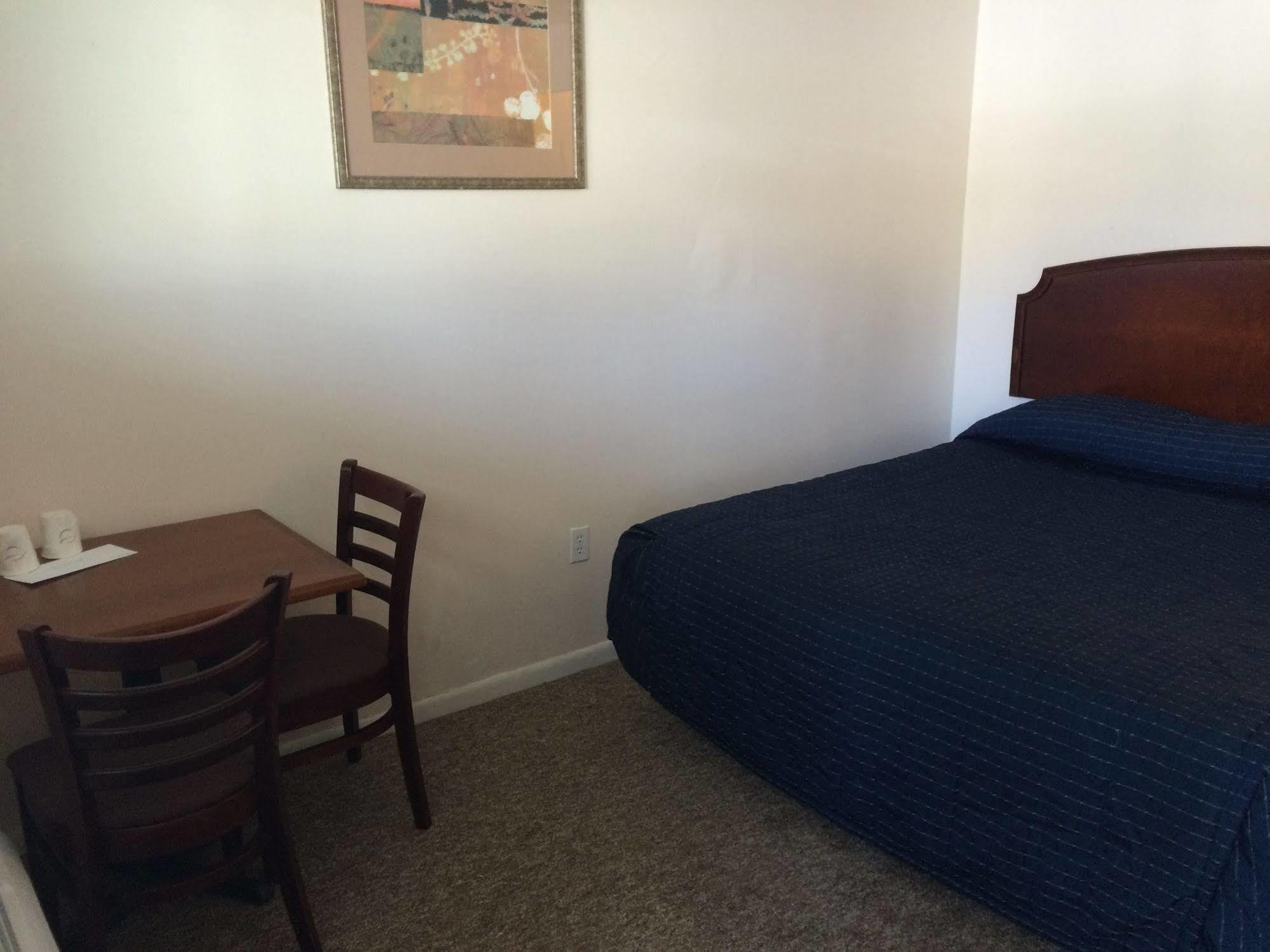 Country Place Inn And Suites White Haven Ngoại thất bức ảnh