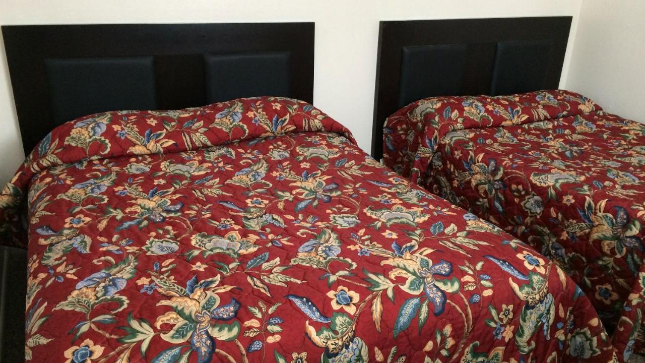 Country Place Inn And Suites White Haven Ngoại thất bức ảnh